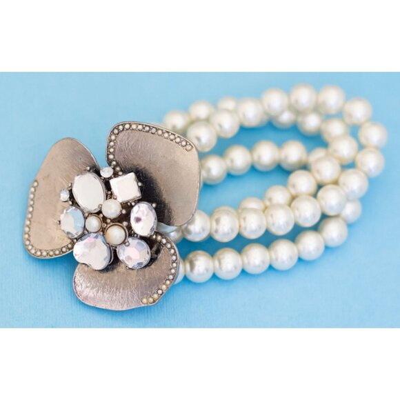 7 inch, Vintage Floral Rhinestones Petals White Faux Pearl Beads Bracelet - N29 - Picture 2 of 3